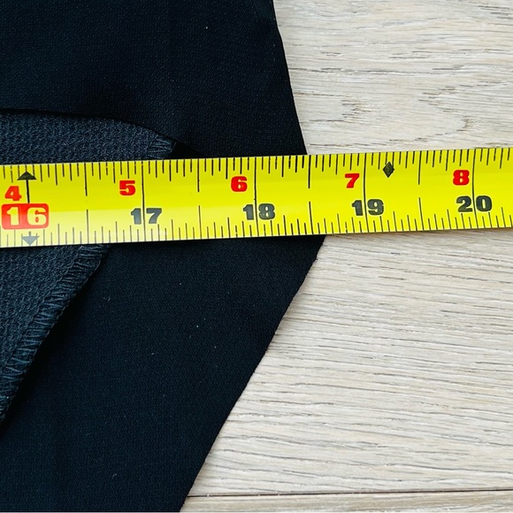 BLQ BASIQ light weight, black mini skirt, lightweight for layering, size 1. - Picture 14 of 15